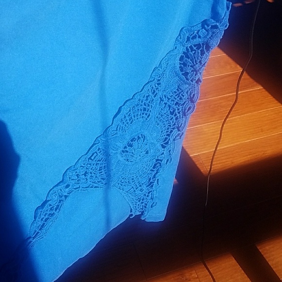 Top - Picture 2 of 4